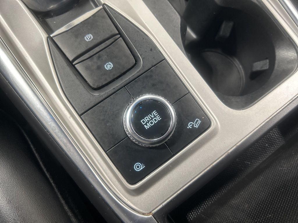 used 2022 Ford Explorer car, priced at $31,056