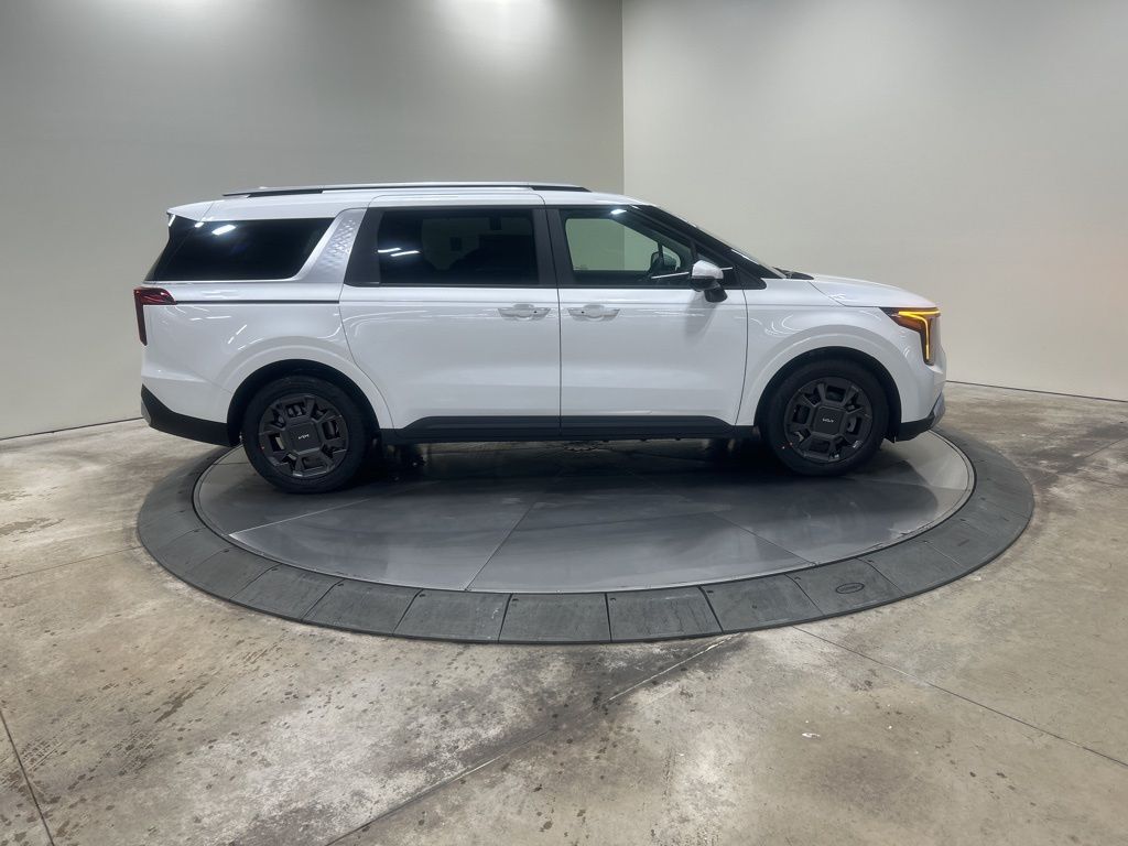 new 2026 Kia Carnival Hybrid car, priced at $43,570