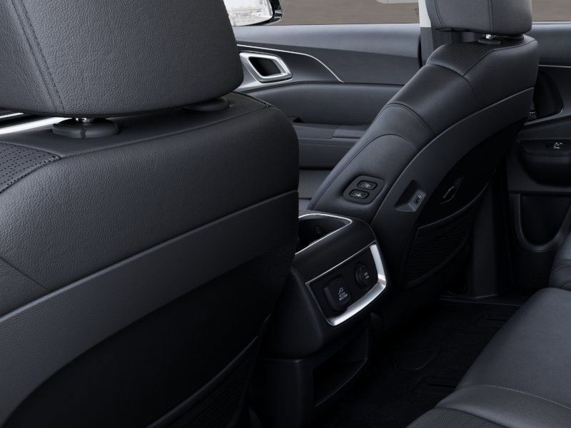 new 2025 Kia Carnival car, priced at $45,983