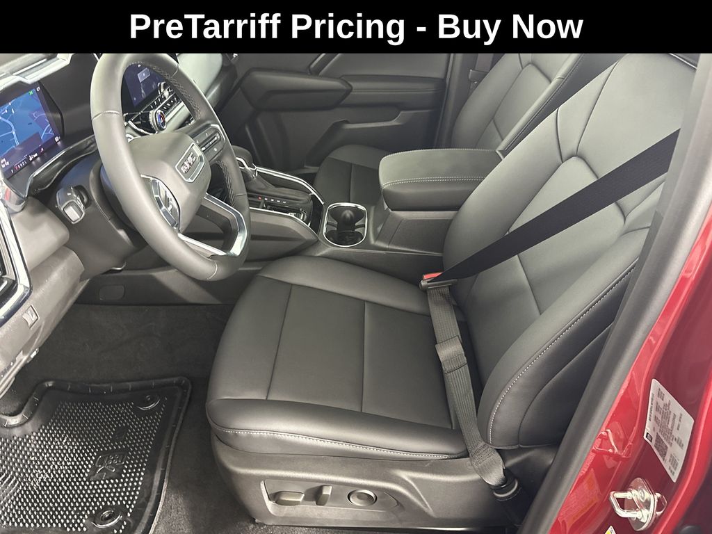 new 2025 GMC Canyon car, priced at $40,995