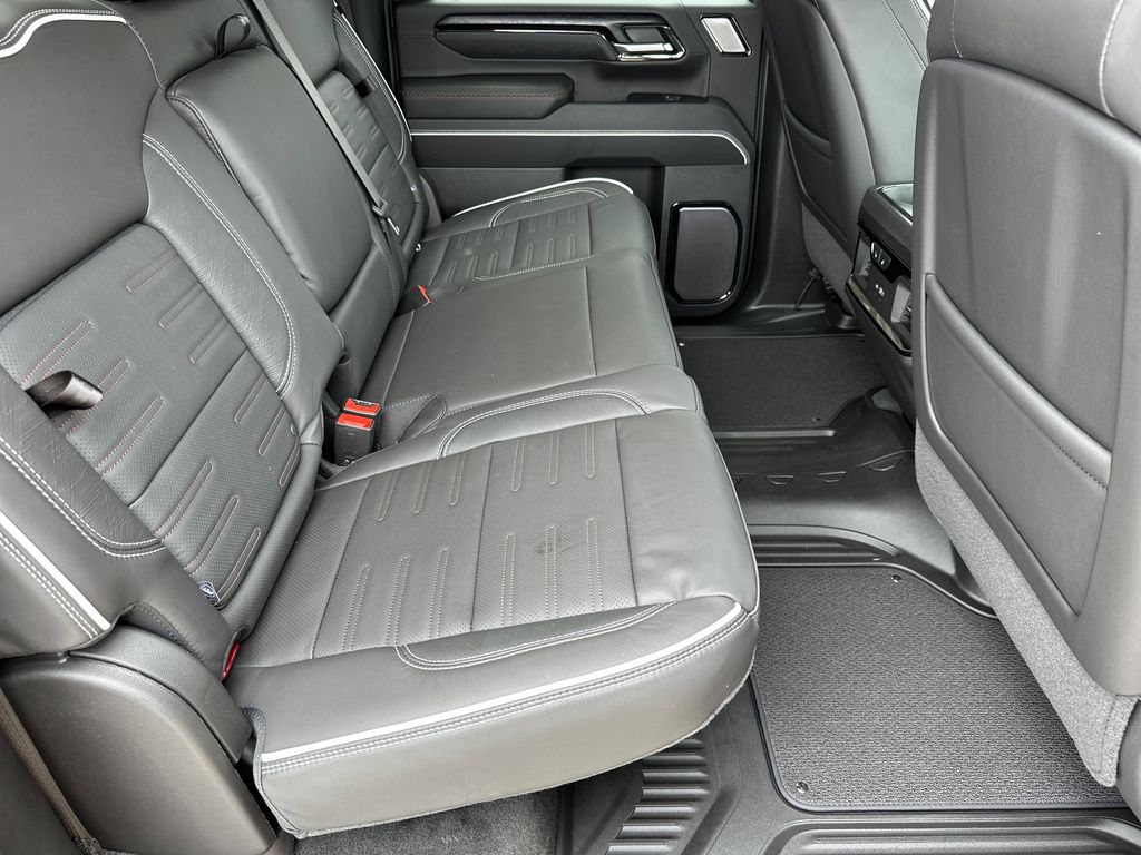 new 2025 GMC Sierra 2500HD car, priced at $93,136