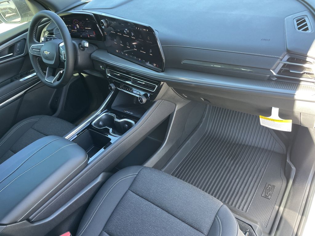 new 2026 Chevrolet Traverse car, priced at $38,835