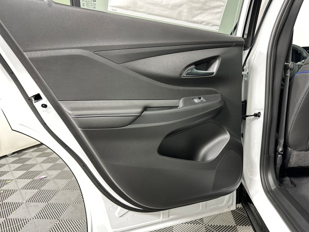 new 2025 Buick Envista car, priced at $29,075