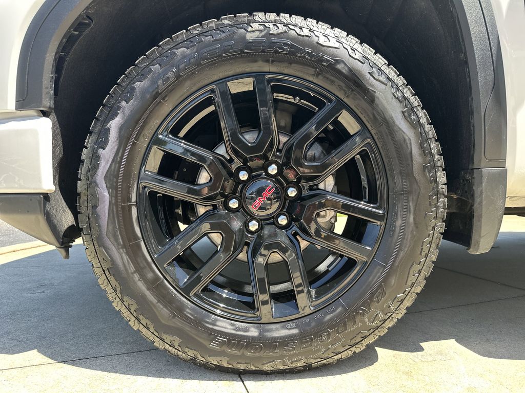 new 2025 GMC Sierra 1500 car, priced at $59,430