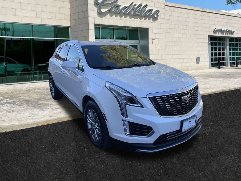 used 2021 Cadillac XT5 car, priced at $30,550