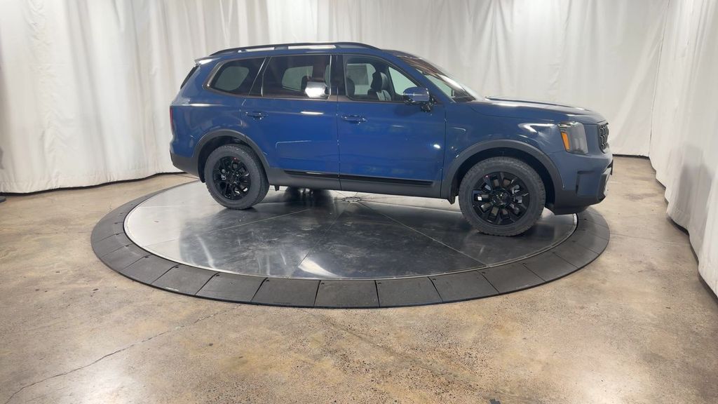 new 2025 Kia Telluride car, priced at $53,877