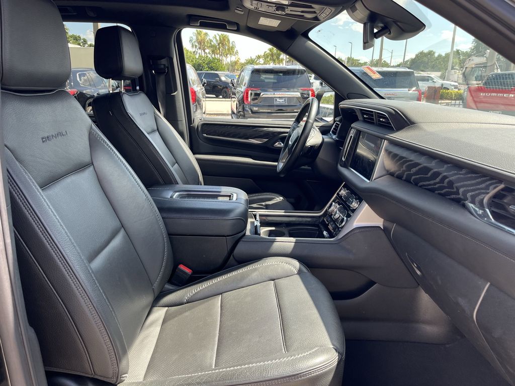 used 2023 GMC Yukon car, priced at $58,391