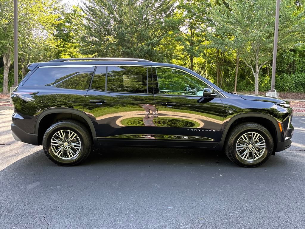 new 2025 Chevrolet Traverse car, priced at $44,695