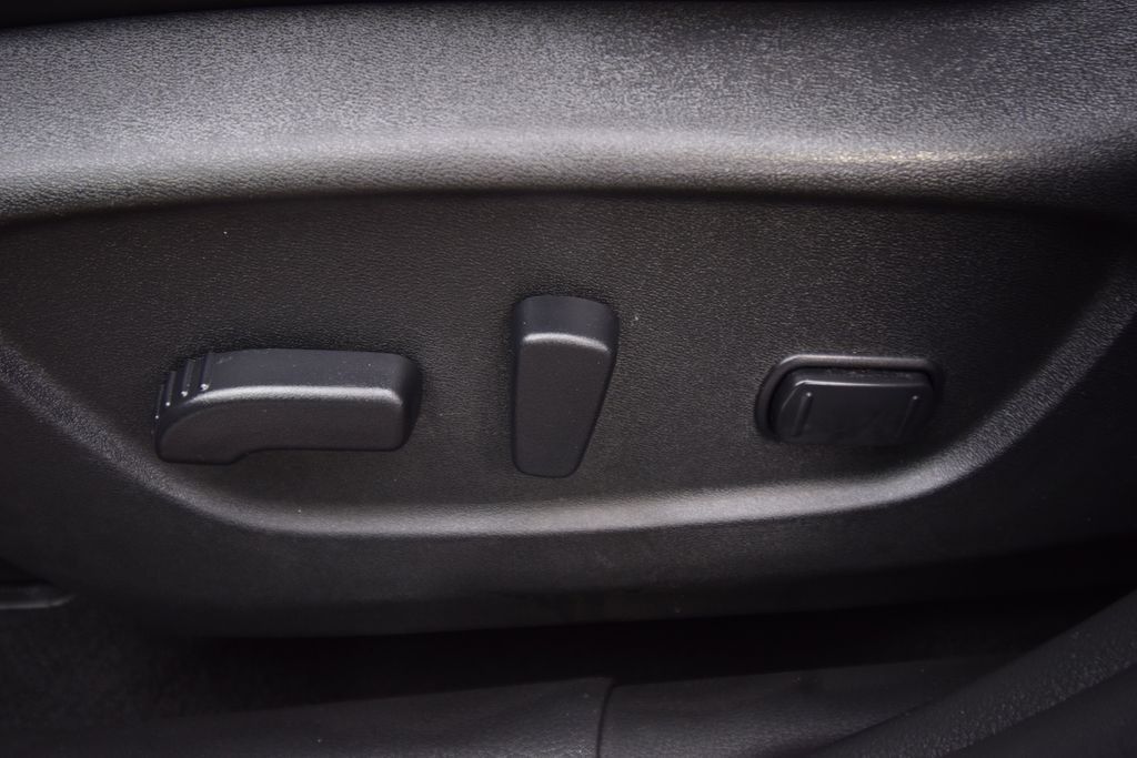 used 2020 Nissan Rogue Sport car, priced at $15,000