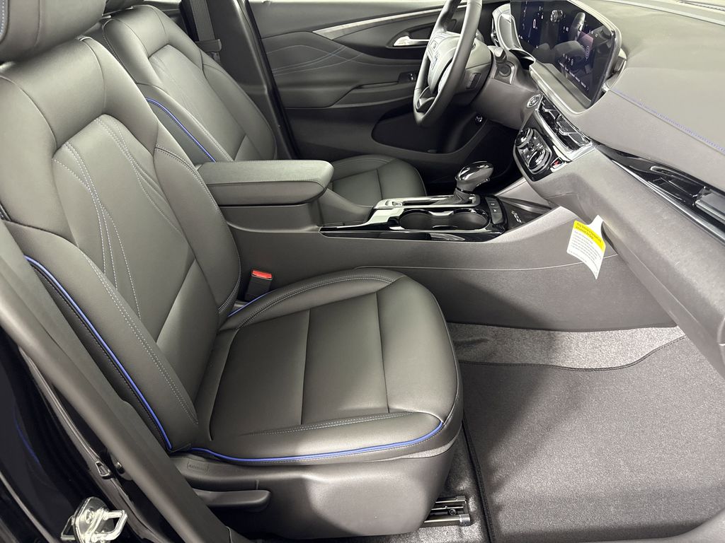 new 2025 Buick Envista car, priced at $29,869