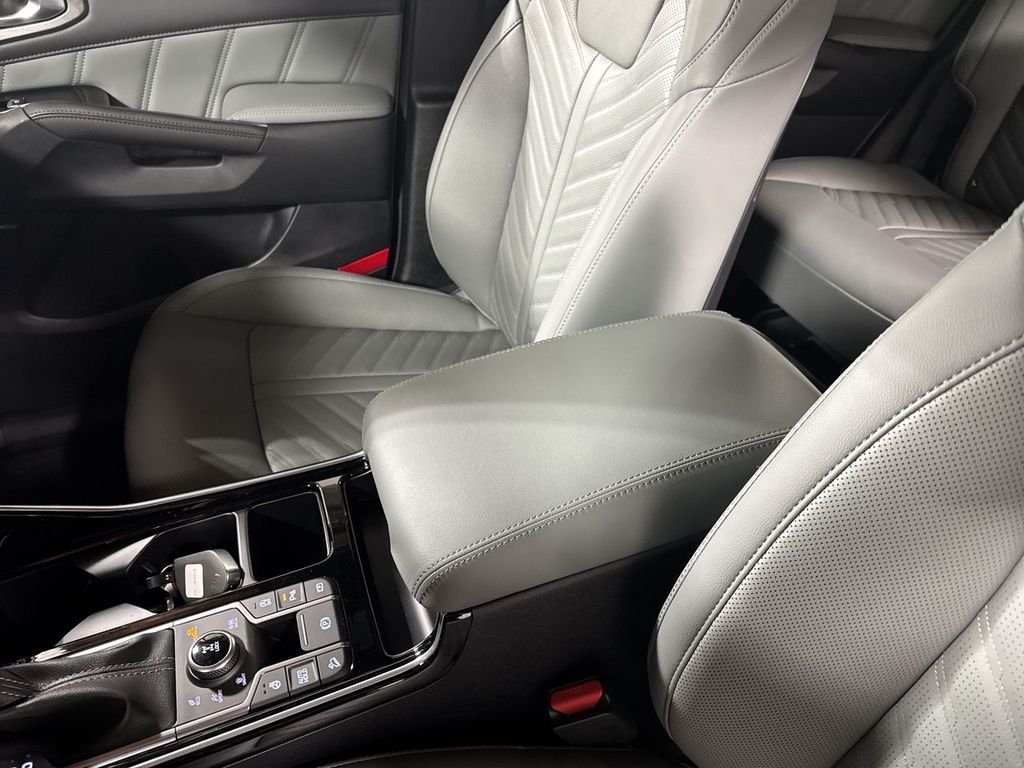 new 2025 Kia Sorento car, priced at $47,621