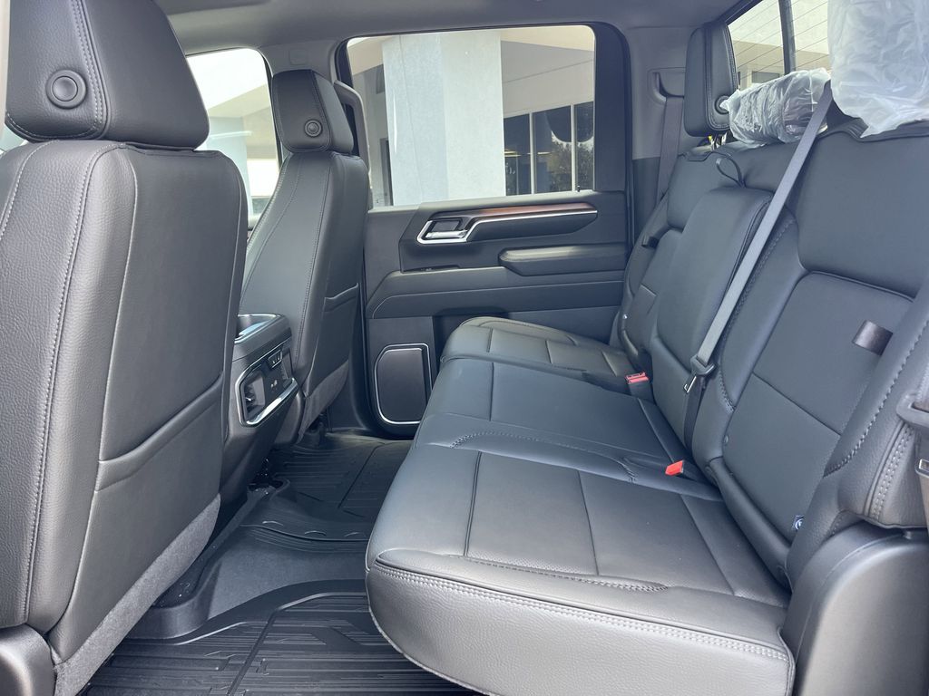 new 2025 GMC Sierra 2500HD car, priced at $88,760