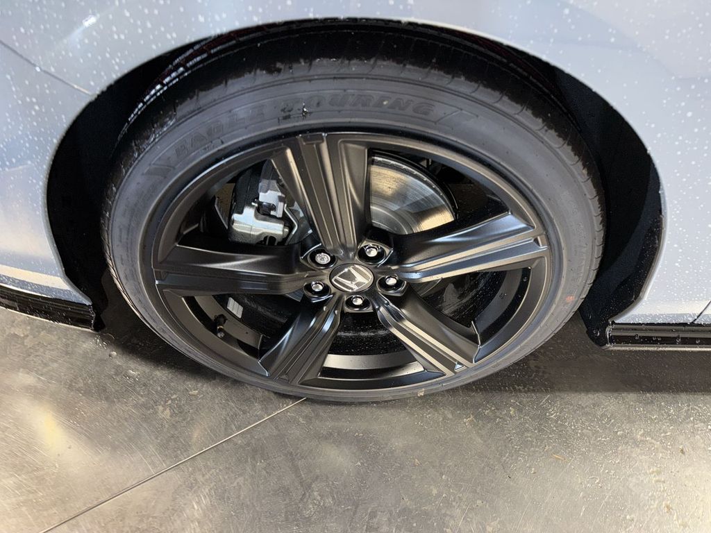 new 2025 Honda Accord Hybrid car, priced at $37,025