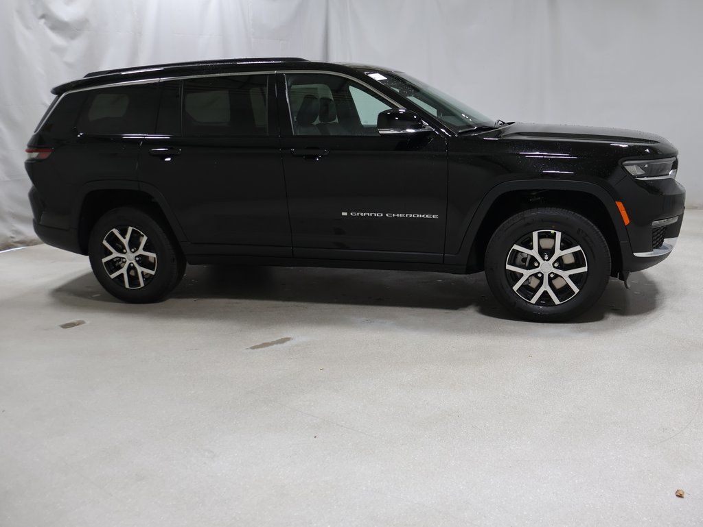 new 2025 Jeep Grand Cherokee L car, priced at $48,295