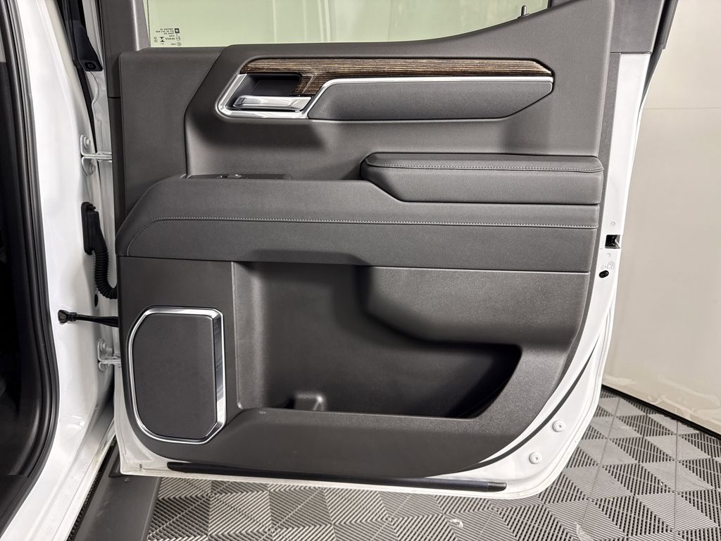 new 2025 GMC Sierra 1500 car, priced at $56,729