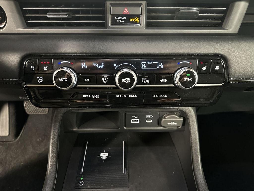 new 2025 Honda Pilot car, priced at $54,530