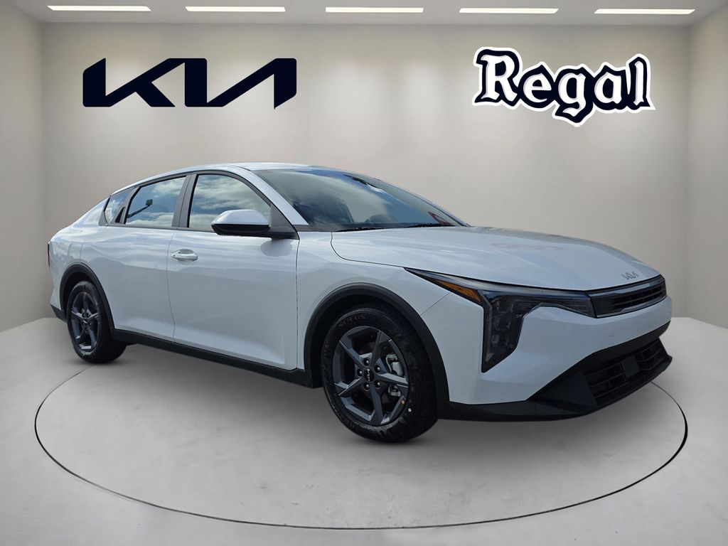 new 2025 Kia K4 car, priced at $23,004