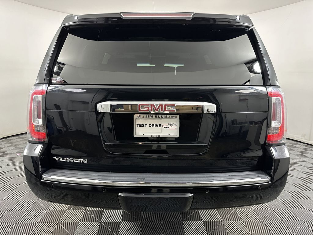 used 2019 GMC Yukon car, priced at $35,999