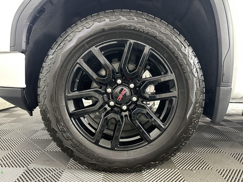 new 2025 GMC Sierra 1500 car, priced at $61,929