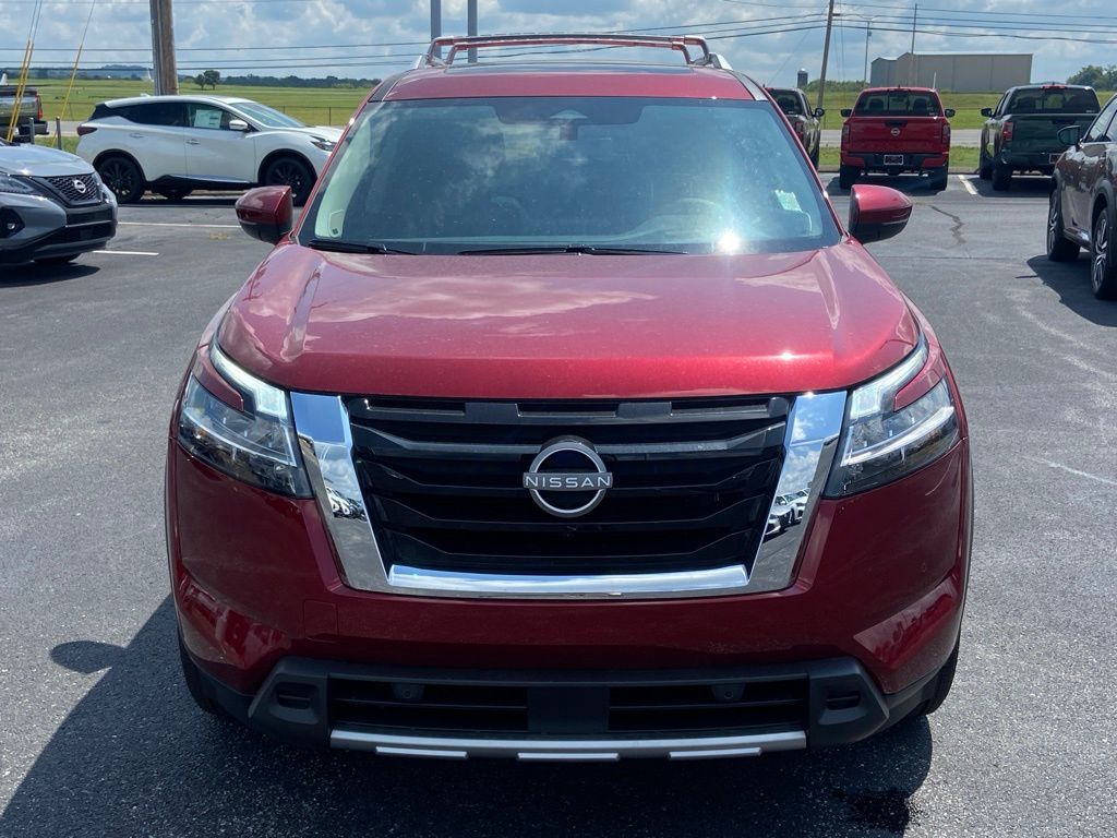 new 2024 Nissan Pathfinder car, priced at $44,375