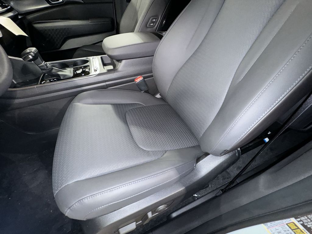 new 2025 Kia Carnival car, priced at $47,055