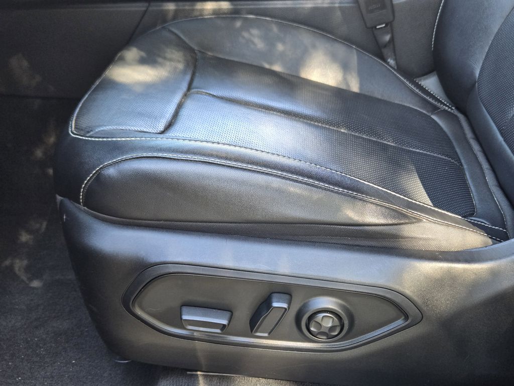 used 2022 Jeep Grand Cherokee car, priced at $24,762