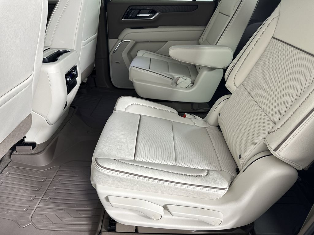 new 2025 GMC Yukon XL car, priced at $92,359