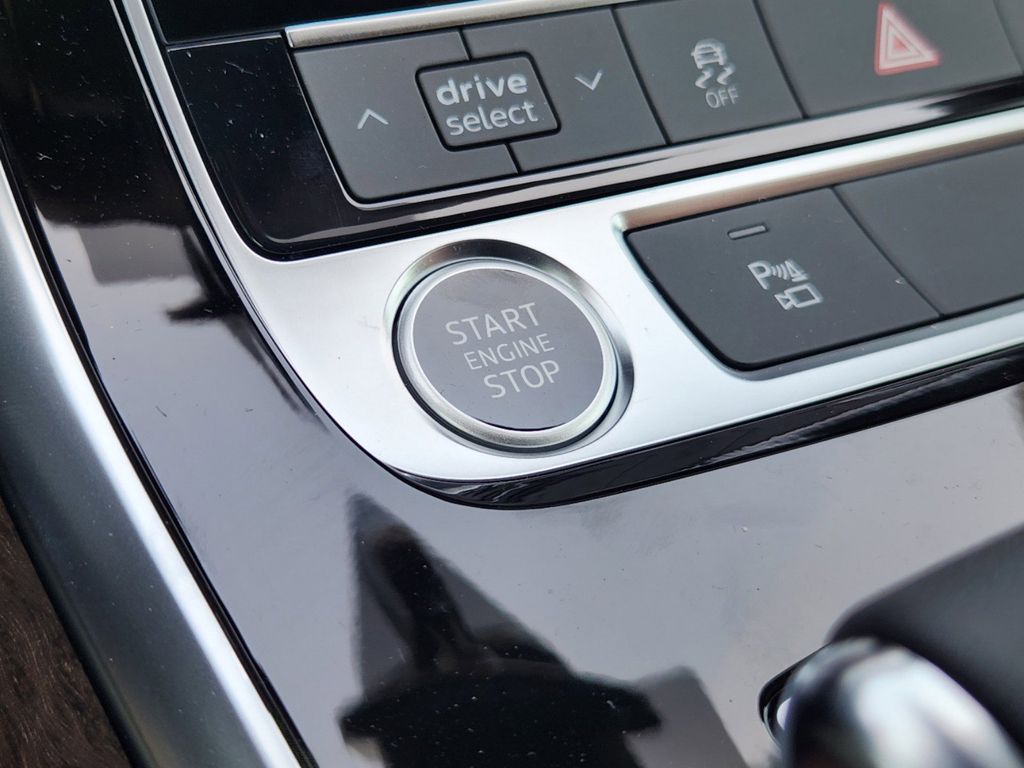 new 2025 Audi Q8 car, priced at $82,515