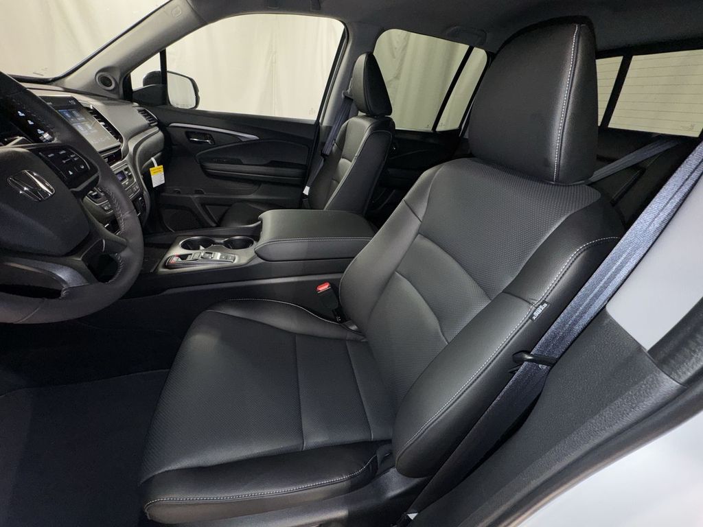 new 2025 Honda Ridgeline car, priced at $46,785