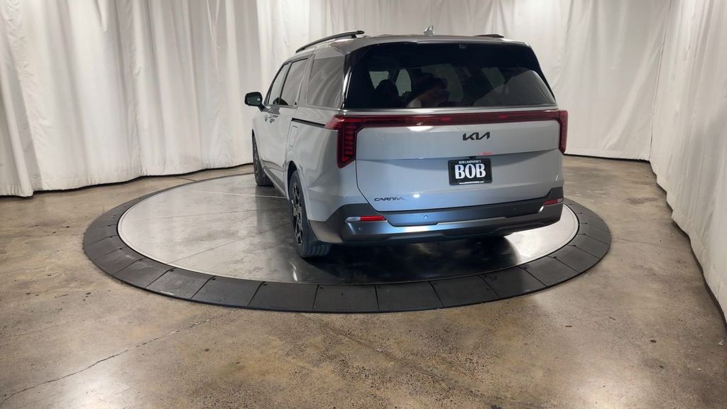 new 2025 Kia Carnival car, priced at $47,912