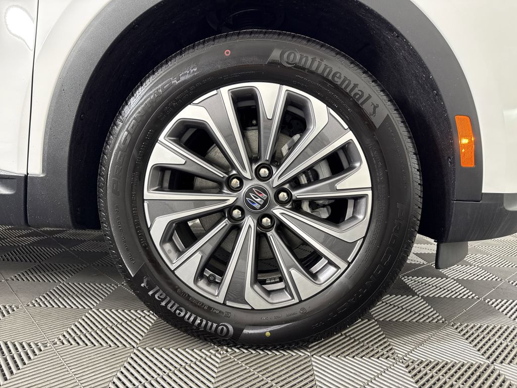 new 2025 Buick Envision car, priced at $35,245