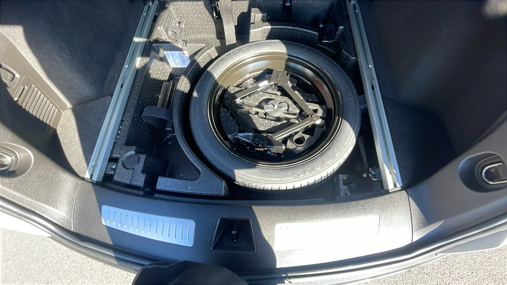 used 2022 Cadillac XT5 car, priced at $37,500