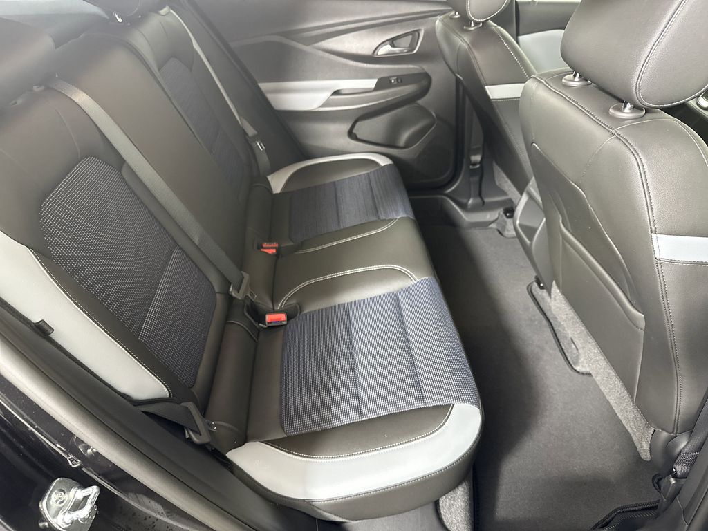 new 2025 Buick Envista car, priced at $25,785