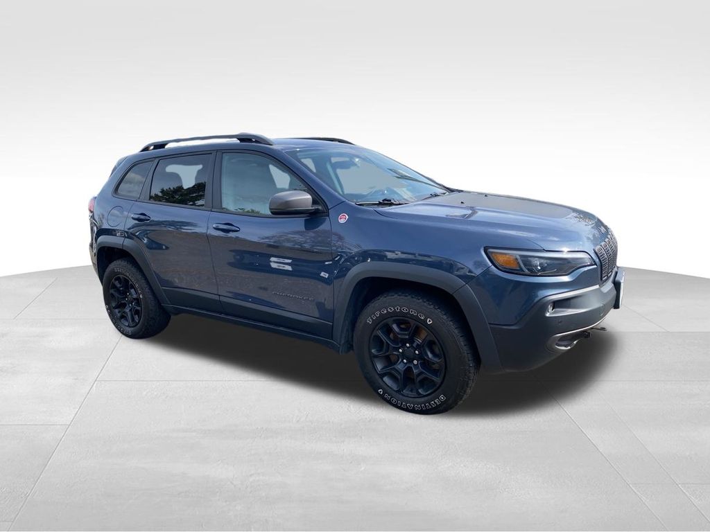 used 2019 Jeep Cherokee car, priced at $18,995