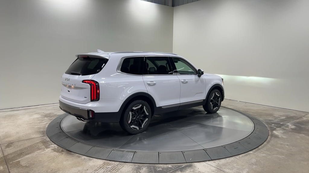 new 2025 Kia Telluride car, priced at $44,435