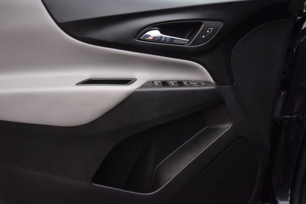 used 2022 Chevrolet Equinox car, priced at $20,300