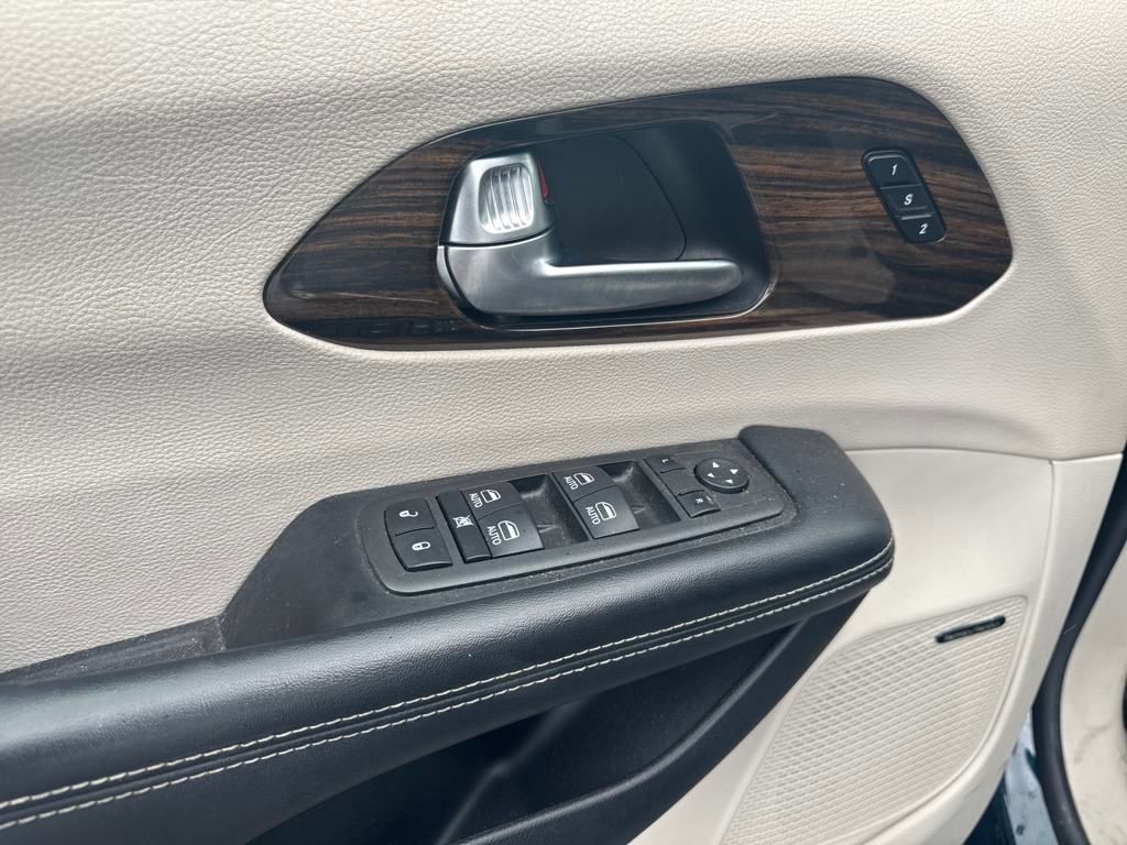 used 2022 Chrysler Pacifica car, priced at $22,751
