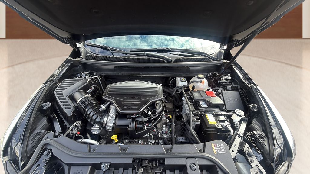 used 2025 Cadillac XT5 car, priced at $46,200