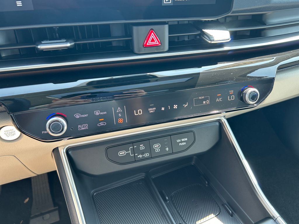 new 2026 Kia Carnival Hybrid car, priced at $53,074
