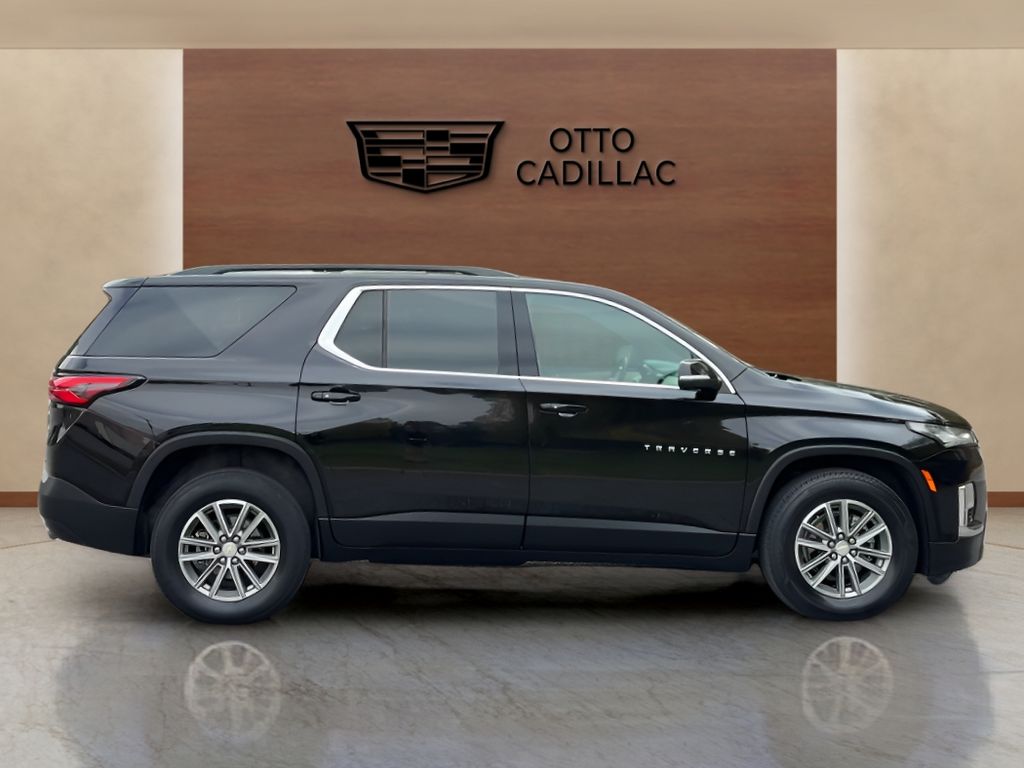 used 2023 Chevrolet Traverse car, priced at $33,900