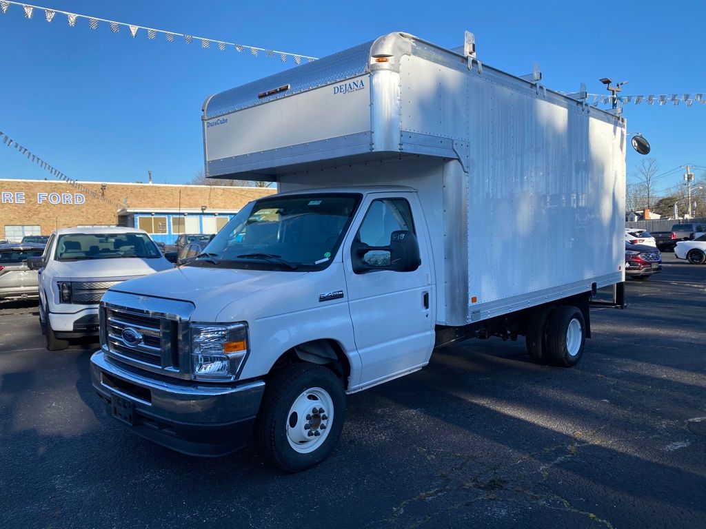 new 2023 Ford E-450SD car, priced at $60,518