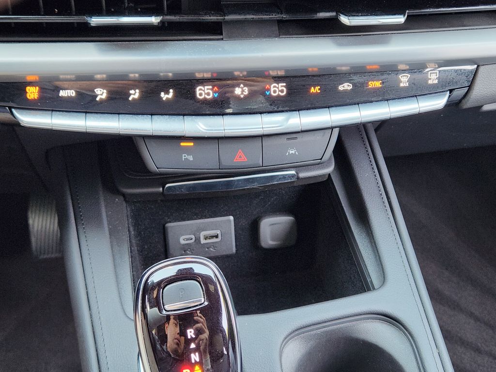 used 2024 Cadillac XT4 car, priced at $36,304