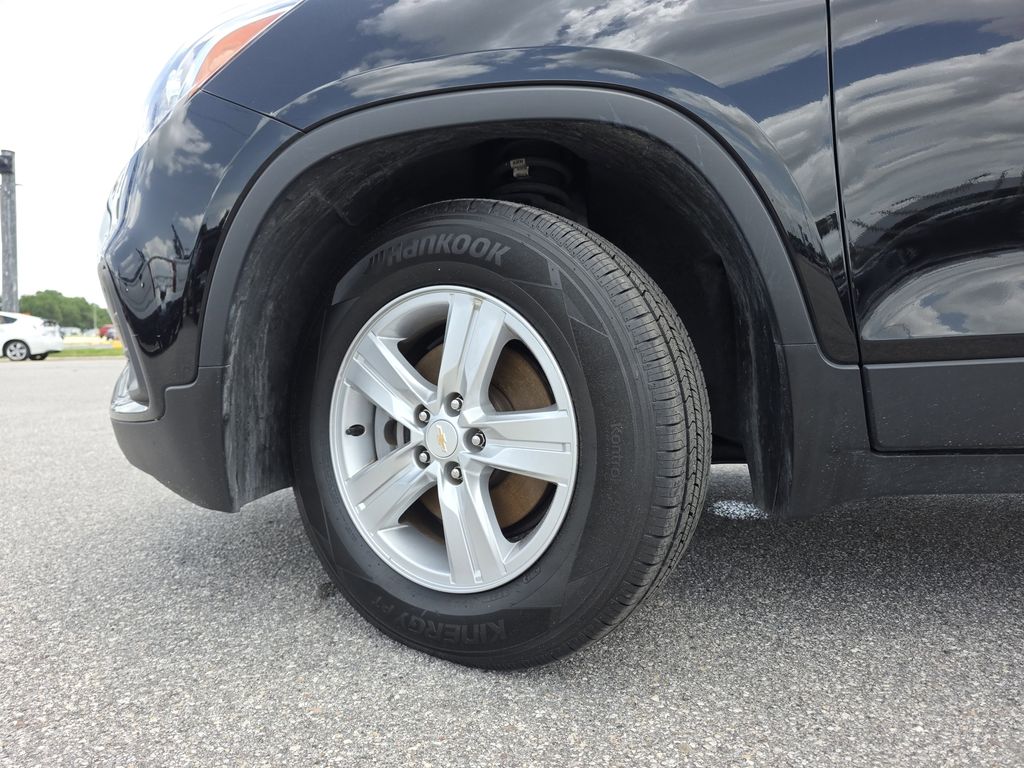 used 2022 Chevrolet Trax car, priced at $16,194