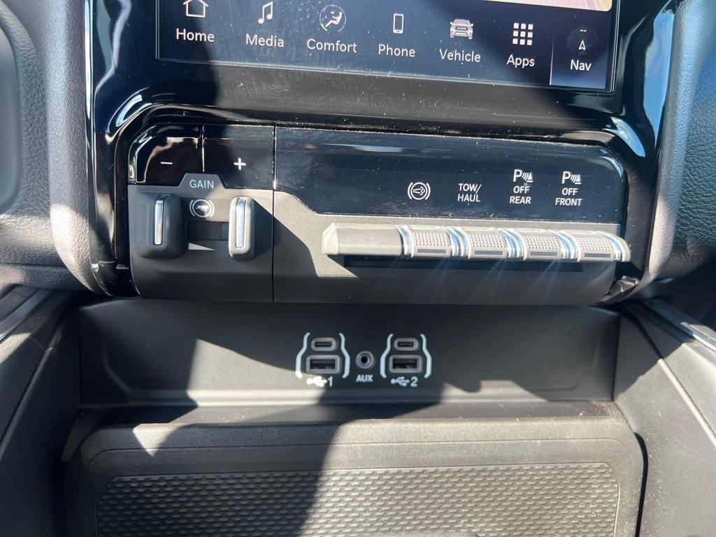 new 2025 Ram 2500 car, priced at $70,990