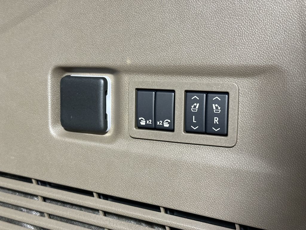 new 2025 GMC Yukon XL car, priced at $91,759