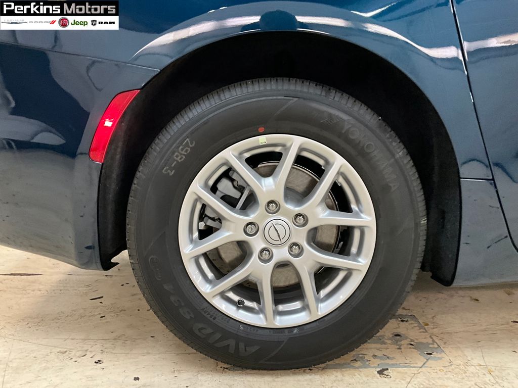 new 2025 Chrysler Pacifica car