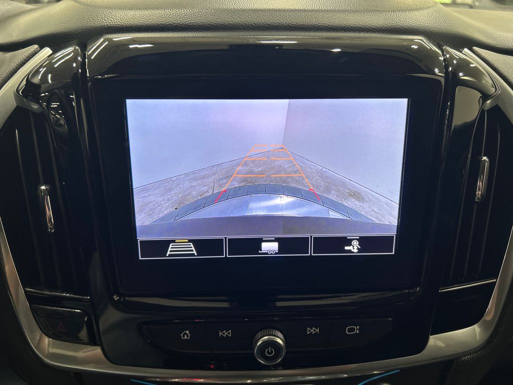 used 2020 Chevrolet Traverse car, priced at $28,947