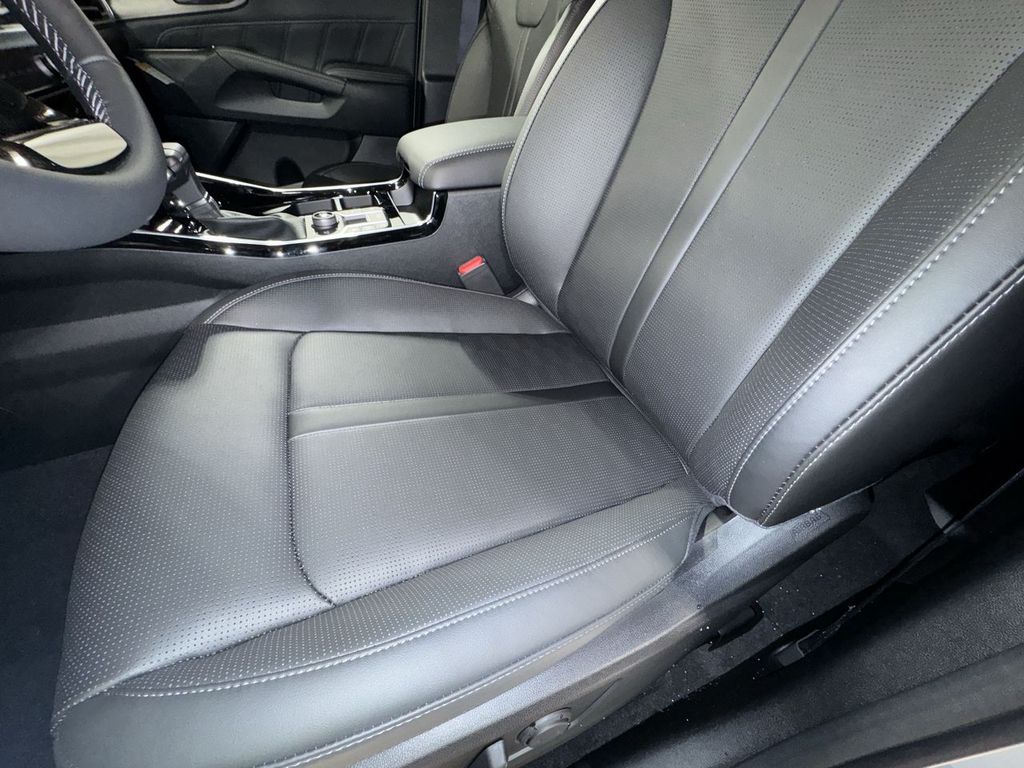 new 2025 Kia Sorento car, priced at $45,775