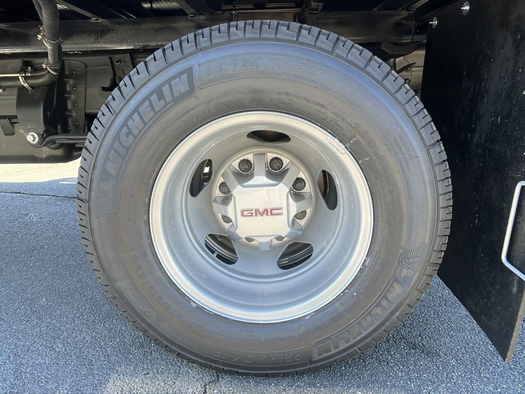 new 2025 GMC Sierra 3500HD car, priced at $48,443