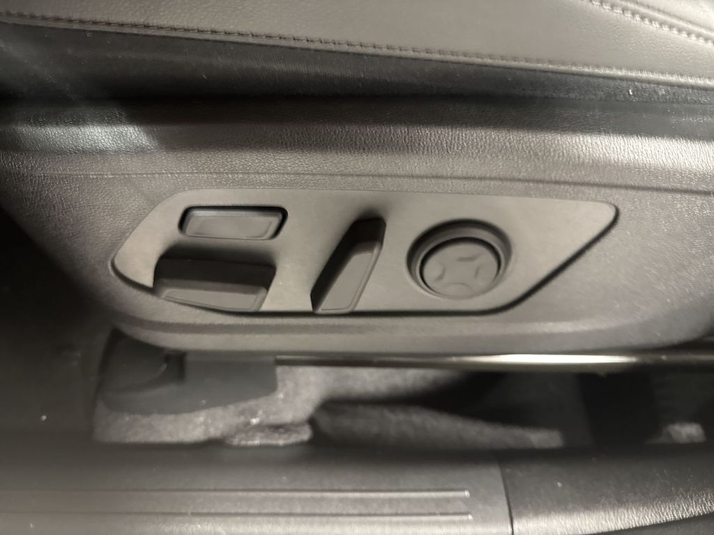 new 2025 Kia Sorento car, priced at $47,265
